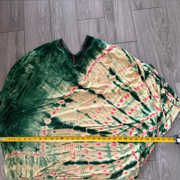 Boutique|Green and Cream Tie-Dye Oversized Maxi/Midi Dress, Boho Beachy style••• - Picture 7 of 8